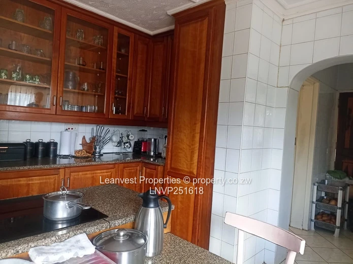 Modern House For Sale In Helensvale