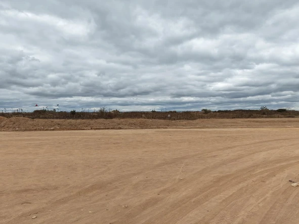 Commercial & Industrial Land
