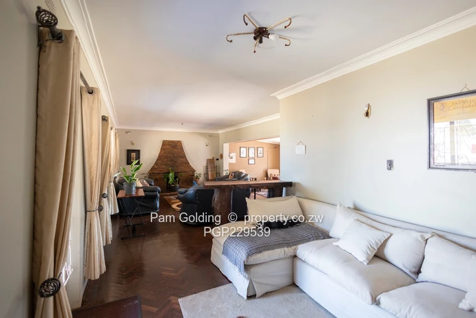 A Renovators Dream! / Investors Delight (Sole Mandate)