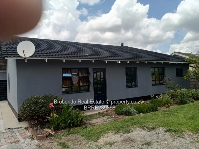 Newly Listed Houghton Park for sale! 