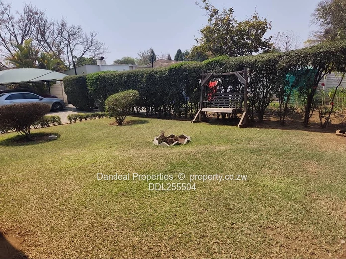 Avondale West: 3-Bed Home on 793m² with Driveway & Garden