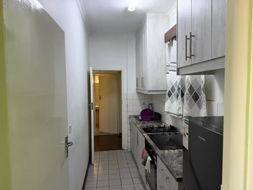 2 Bedroom Flat & Apartment