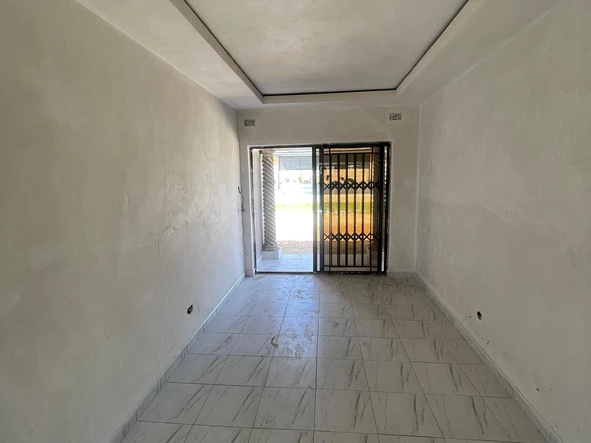 3 Bedroom Flat & Apartment