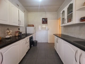 2 Bedroom Garden Flat