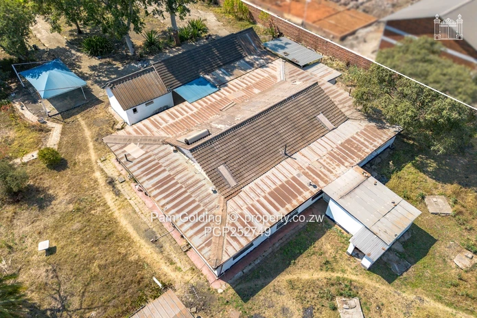 Former Medical Centre on 7300 square metres