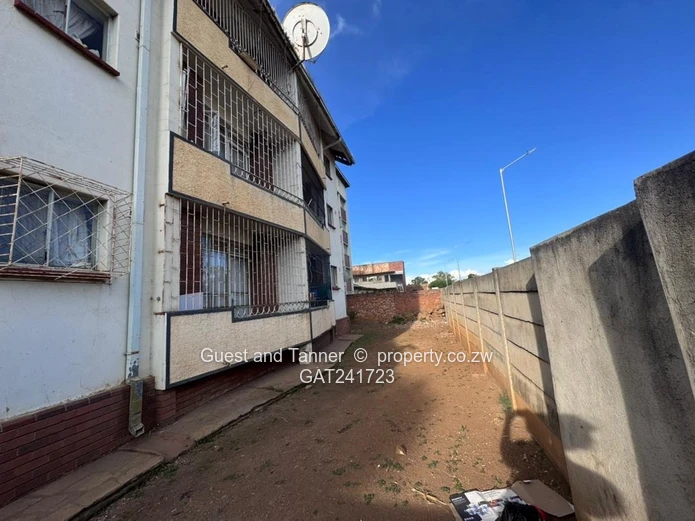 1 Bed Flat For Sale Avenues area (Sole Mandate)