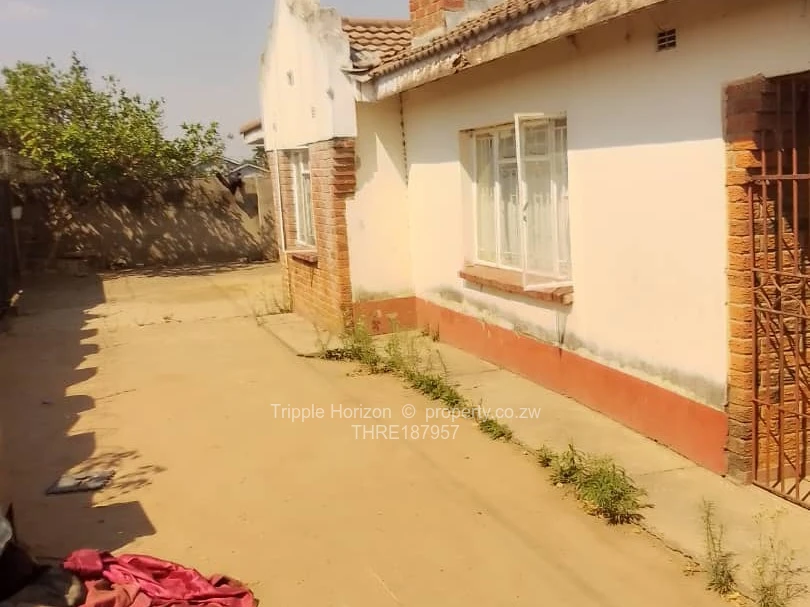 3 Bed Houses for Sale in Zimre Park THRE187957