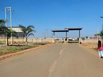 Vacant Stand for Sale Rainham Park Gated Community