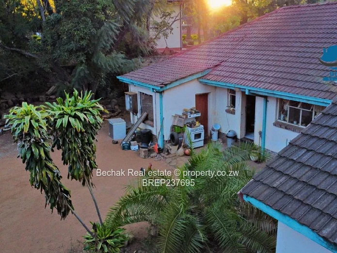 Hillside, Bulawayo: 3BR on 4,047m² — Pool & Borehole