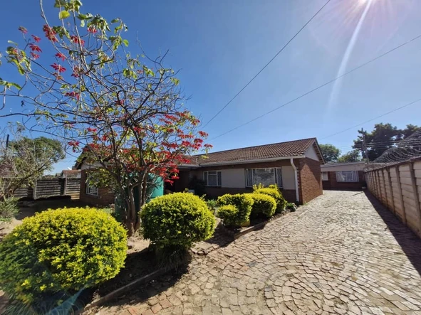 Craneborne House For Sale 