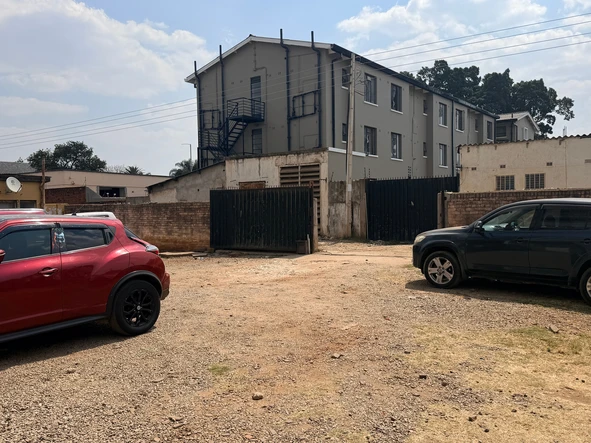 Flat & Apartment