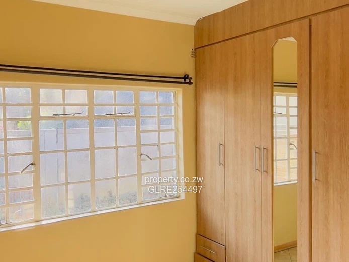 Bright 2-Bed Home with Borehole & Sliding Patio Doors — Newlands