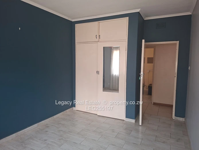 Milton Park: 3-Bed Garden Home with Secure Gate