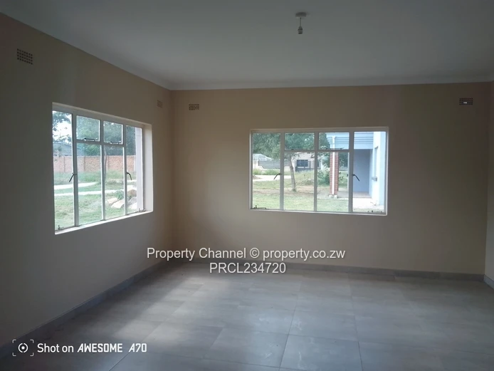 Spacious 4- Bed Cluster Home In Waterfalls, Harare