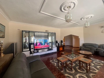 Farm & Agricultural Land