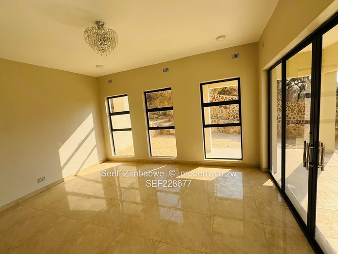 A Serene Luxury Home in Folyjon, Glen Lorne