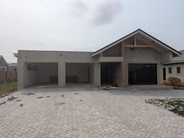 4 Unit Townhouse Complex