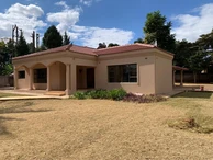 4 Bed House for sale in Helensvale