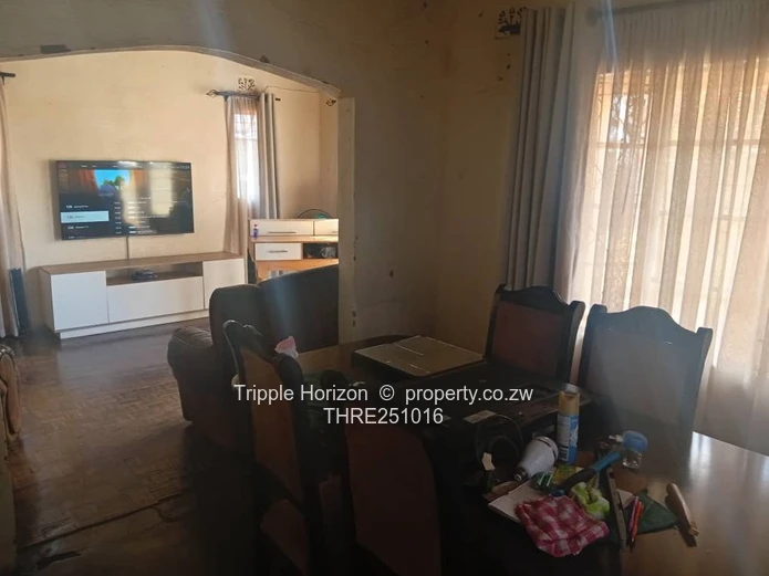 Sunlit 4-Bed Home in Warren Park D- Borehole (Sole Mandate)