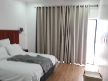 2 Bedroom Flat & Apartment