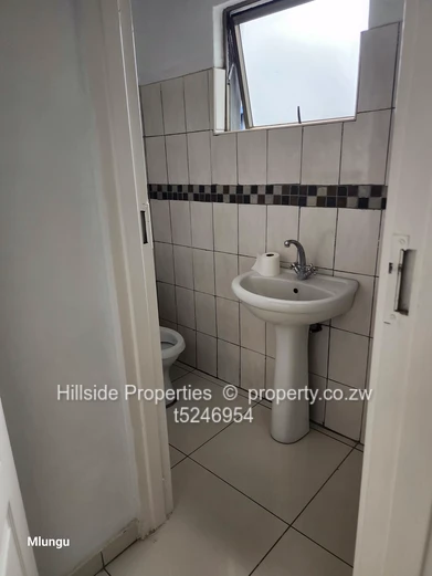 3bedroom apartment Newlands 