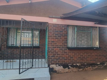 6 Bedroom House