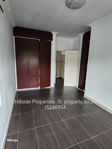 3bedroom apartment Newlands 