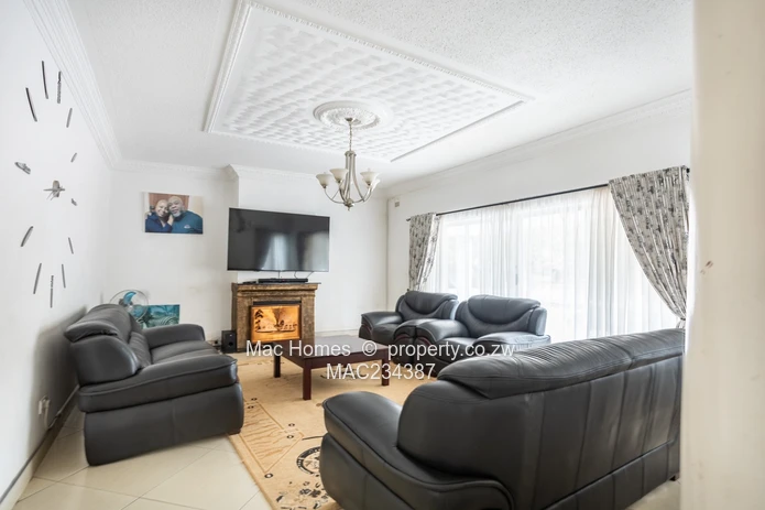 Borrowdale Mansion, Victor Darcy Close