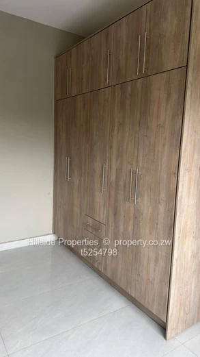 3bedroom apartment Groom bridge  (Sole Mandate)