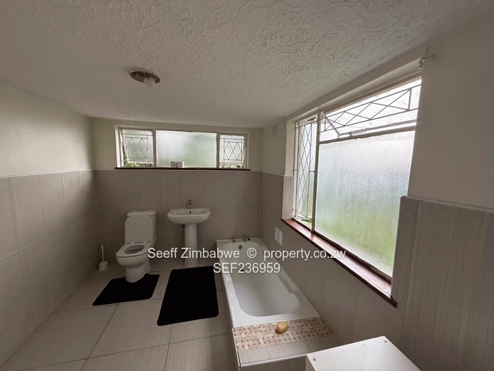 Prime Glen Lorne Real Estate: Solid 4-Bed Home on Over 1.7 Acres