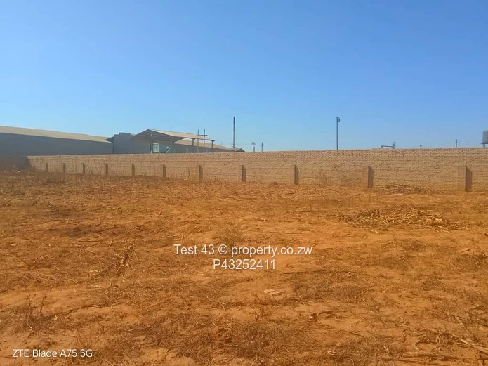 4000 m² Stand — Partly Walled, Road Frontage in Chitungwiza