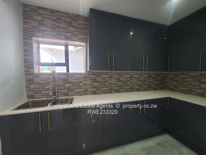 For Sale: 5-Bedroom Home In Mt Pleasant Heights (Sole Mandate)