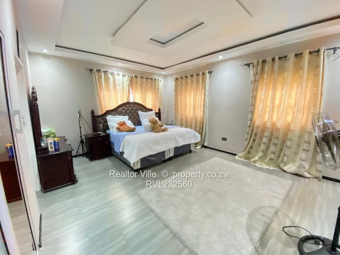 Modern 4-Bed Home in Waterfalls — Walled, Garage, Garden