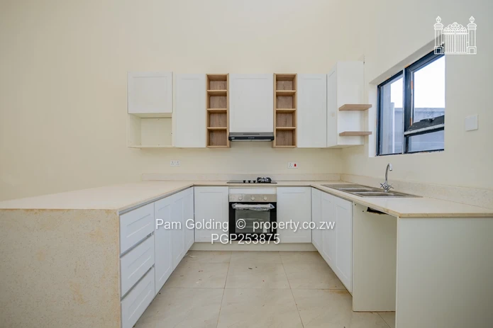 Modern 2-Bedroom Cluster Home In Marlborough