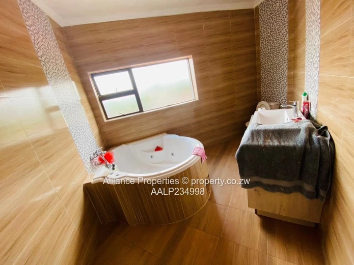 Executive Sanctuary in Elite Brookview 5-Bed En-Suite Masterpiece with Triple Borehole System (Sole Mandate)