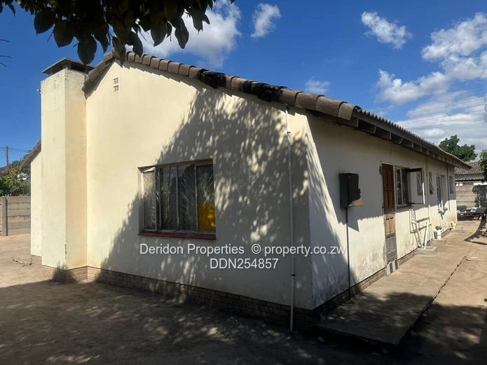 3BR, 2BA Family Home with Spacious Paved Yard in Msasa Park