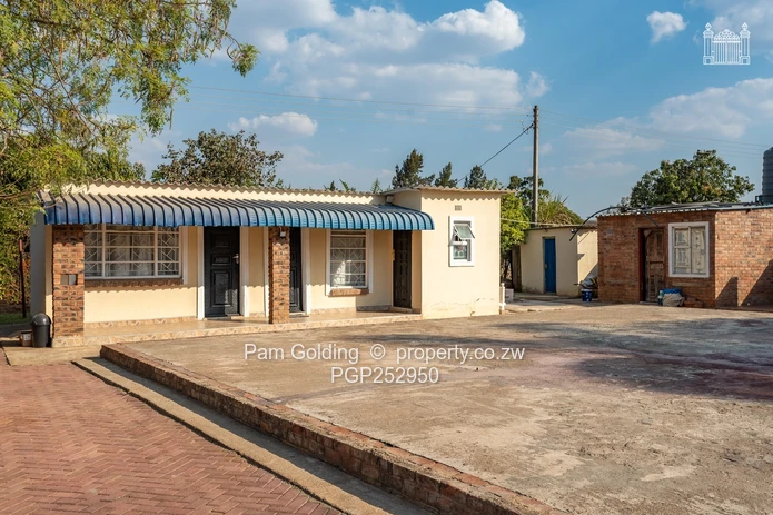 Spacious 6-Bedroom Double-Storey Home in Twin Lakes, Norton (Sole Mandate)