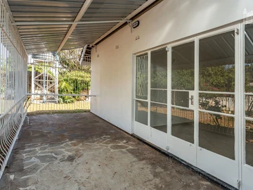 2 Bedroom Garden Flat