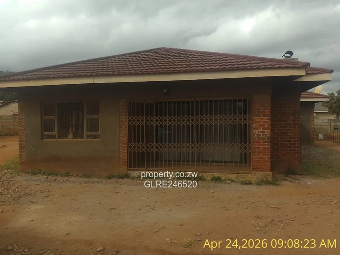 Kuwadzana 4-Bed Brick Home — En Suite & Fitted Kitchen