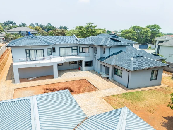 6 Bedroom House