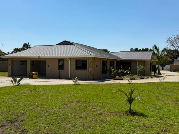 6 Bedroom House