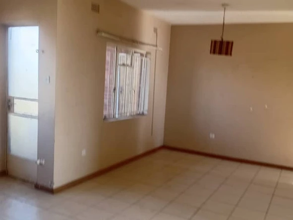 3 Bedroom Flat & Apartment