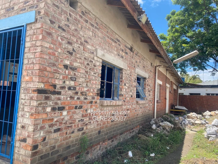 Bluffhill Warehouse To Let And Offices to Let 