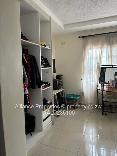 SHAWASHA HILLS ELITE: Secure 6000 Sqm Estate with Spectacular Views & Reliable Water.