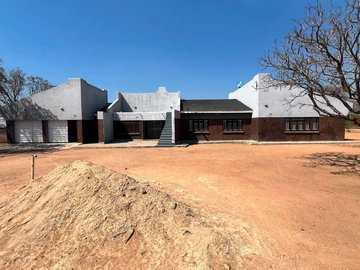 Farm & Agricultural Land