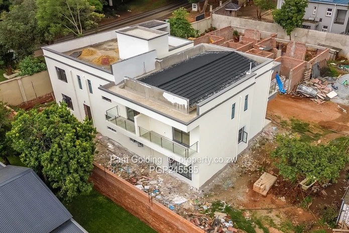 PRICE REDUCED — Upmarket Townhouses for Sale in Highlands