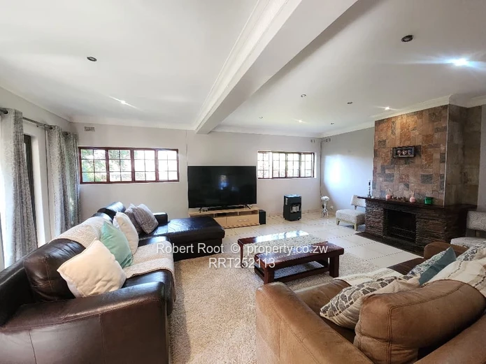  Spacious Family Home with Cottage in Mandara To Let