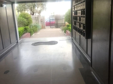 2 Bedroom Flat & Apartment