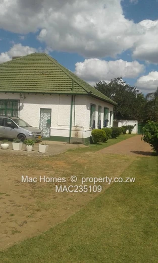 Townhouse/Commercial Property For Sale