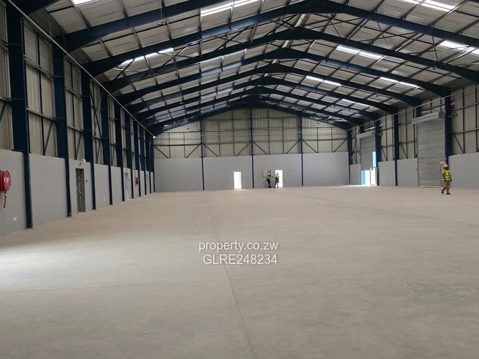 2,000 sqm Warehouse/Factory on 2,600 sqm Land in Madokero, Borehole